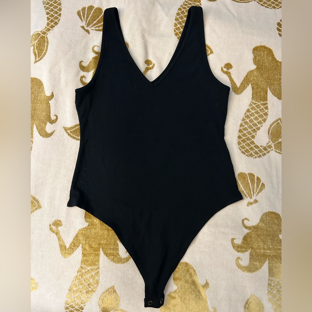 Women’s American Eagle Ribbed Double V Neck Bodysuit - Size M